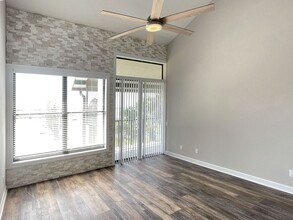 415 Laurel Cove Way in Winter Haven, FL - Building Photo - Building Photo