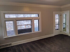 1673 Victoria Ave, Unit 2 in Lakewood, OH - Building Photo - Building Photo