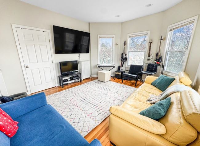 107 Columbia St, Unit 3 in Cambridge, MA - Building Photo - Building Photo