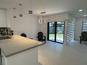 12721 SW 68th Ter in Miami, FL - Building Photo - Building Photo