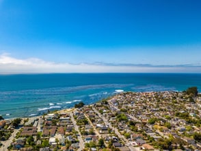 451 34th Ave in Santa Cruz, CA - Building Photo - Building Photo
