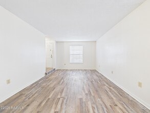 114 Country Ln in Lafayette, LA - Building Photo - Building Photo