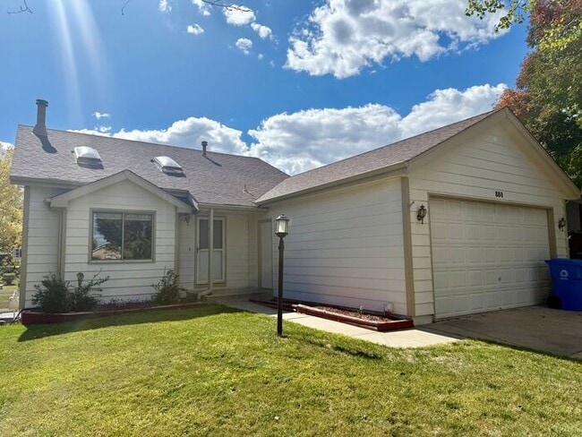 property at 880 Scarborough Dr
