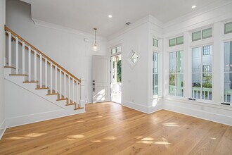 302 W 38th St in Savannah, GA - Building Photo - Building Photo