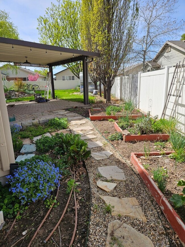 743 Haworth Cir in North Salt Lake, UT - Building Photo - Building Photo