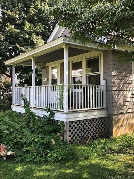 4 Maple St in Stonington, CT - Building Photo - Building Photo