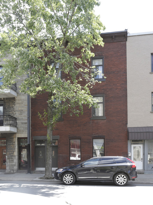 4760 Notre-Dame O in Montréal, QC - Building Photo