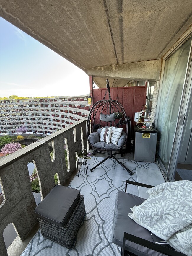 200 Swanton St, Unit 704 in Winchester, MA - Foto de edificio - Building Photo