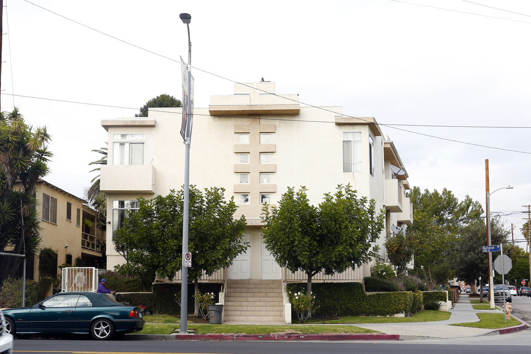 National Townhomes in Los Angeles, CA - Building Photo