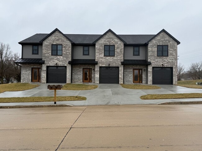 property at 6711-6715 New Town Ave