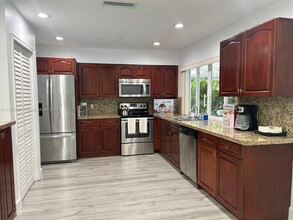 12001 NW 29th St in Sunrise, FL - Building Photo - Building Photo