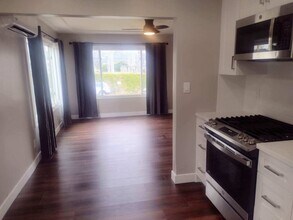 5556 Riley St in San Diego, CA - Building Photo - Building Photo