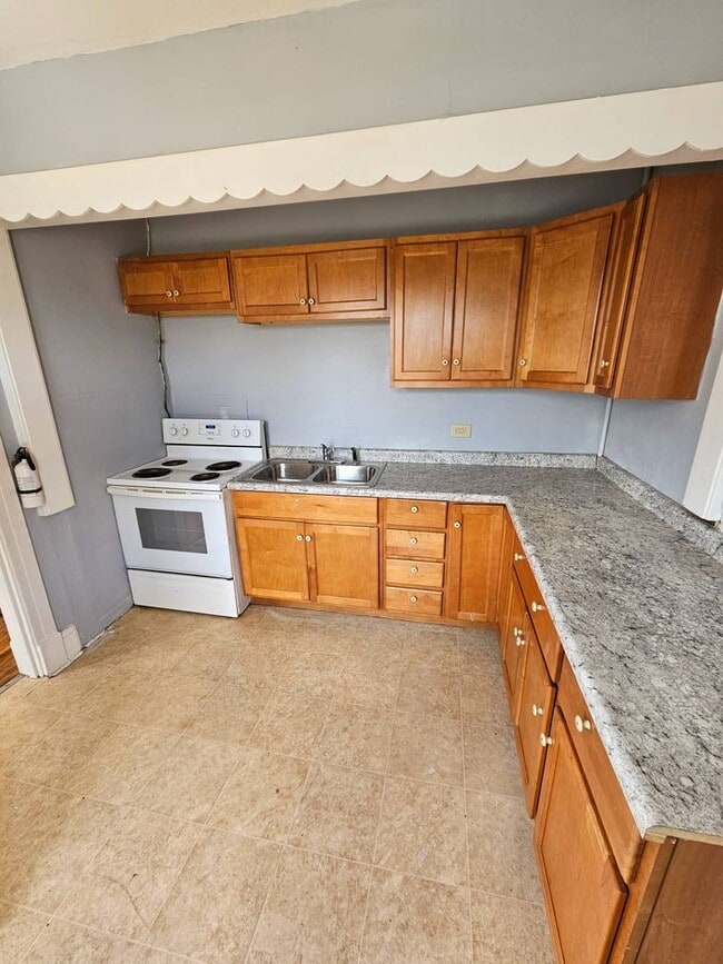 property at 119 N 3rd St