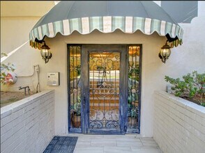 144 N Wetherly Dr, West Hollywood , CA 90048 in West Hollywood, CA - Foto de edificio - Building Photo