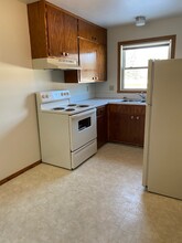 Campus Aire Apartments in Moorhead, MN - Building Photo - Building Photo