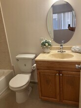 1952 Selby Ave, Unit 103 in Los Angeles, CA - Foto de edificio - Building Photo