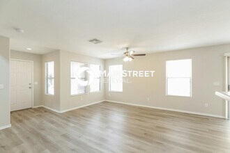 5836 E Hoover Ave in Mesa, AZ - Foto de edificio - Building Photo