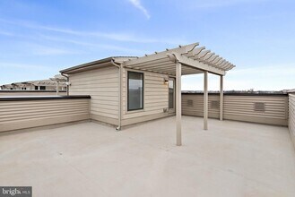 44742 Tiverton Sq in Ashburn, VA - Building Photo - Building Photo