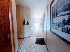 8097 Curtis Ln in Eden Prairie, MN - Building Photo - Building Photo