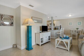 4794 Cobia Dr SE in St. Petersburg, FL - Building Photo - Building Photo