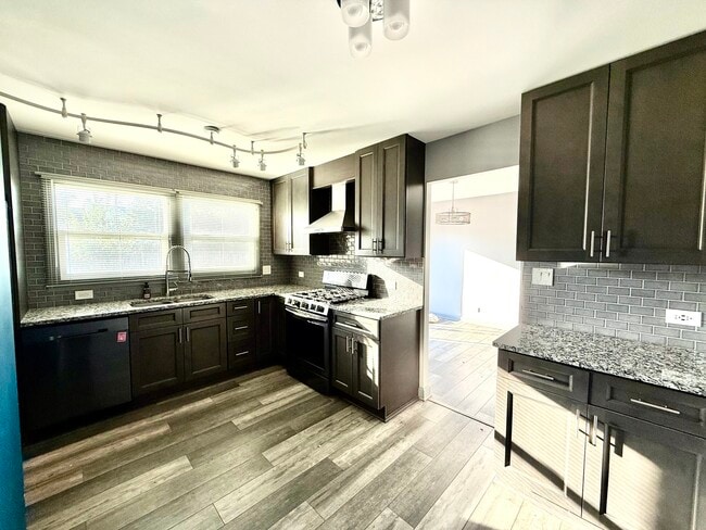 1011 Aspen Dr in Buffalo Grove, IL - Building Photo - Building Photo