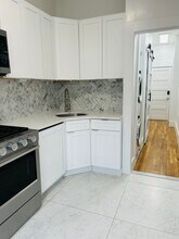 150 E 32nd St, Unit Apt.2 in Brooklyn, NY - Foto de edificio - Building Photo