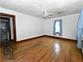 2307 Windsor Ave in Bristol, TN - Building Photo - Building Photo