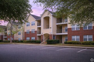 SOMO in Tallahassee, FL - Foto de edificio - Building Photo