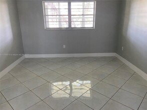 20111 NE 27th Ct in Miami, FL - Building Photo - Building Photo