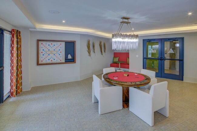 The Pinnacle on 31st Street in Virginia Beach, VA - Foto de edificio - Building Photo