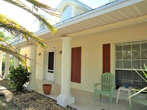 4566 Serna Ave in Malabar, FL - Building Photo - Building Photo