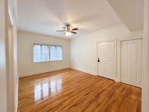 2117 W Dekle Ave, Unit C-1 in Tampa, FL - Building Photo - Building Photo