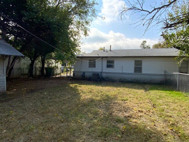 2919 NW 20th St in Oklahoma City, OK - Foto de edificio - Building Photo