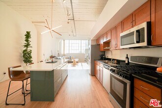 420 San Pedro St in Los Angeles, CA - Building Photo - Building Photo