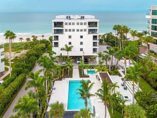 1511 Gulf of Mexico Dr in Longboat Key, FL - Building Photo - Building Photo