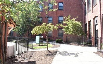 140 Russ St in Hartford, CT - Building Photo - Building Photo