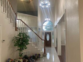 1027 Creek Bend in Carrollton, TX - Building Photo - Building Photo