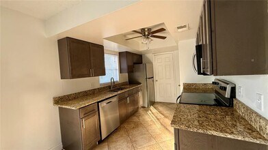 126 Zacalo Way in Kissimmee, FL - Building Photo - Building Photo