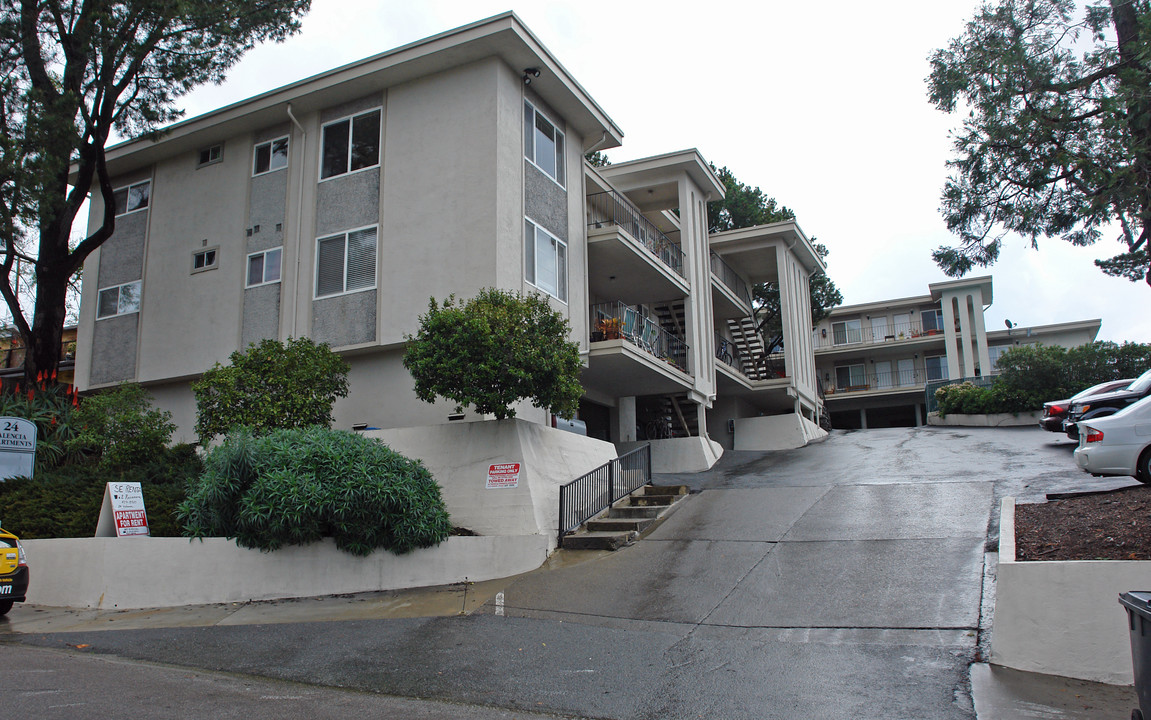 Valencia Apartments in San Rafael, CA - Building Photo