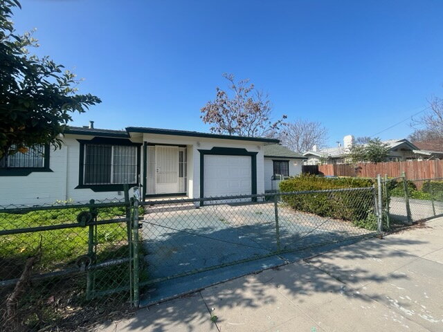 property at 1045 S American St