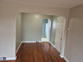 1870 Wooster Rd, Unit Lower in Rocky River, OH - Building Photo - Building Photo
