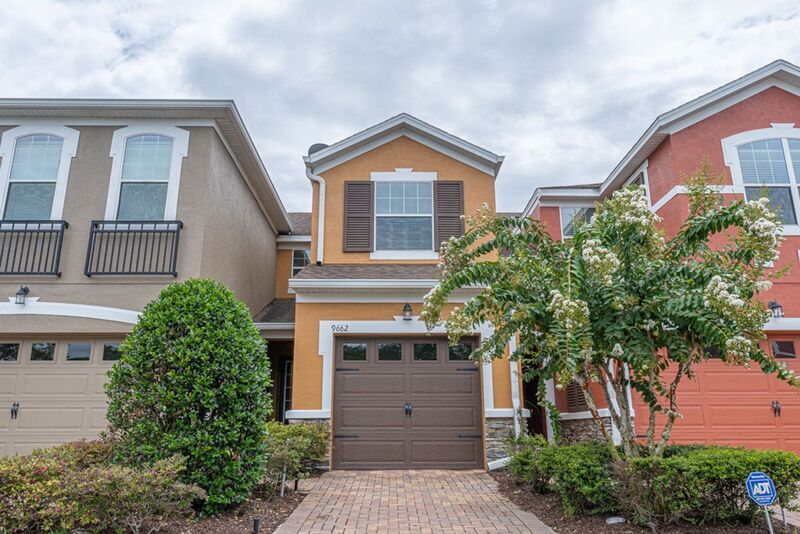 9662 Silver Buttonwood St in Orlando, FL - Foto de edificio