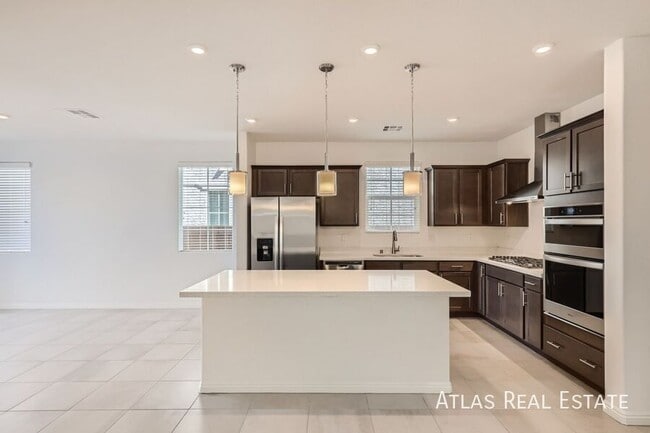 property at 3028 Misty Pine Ave.