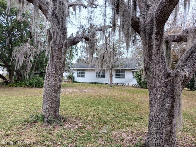 1817 Pasadena Ave in Sebring, FL - Building Photo - Building Photo