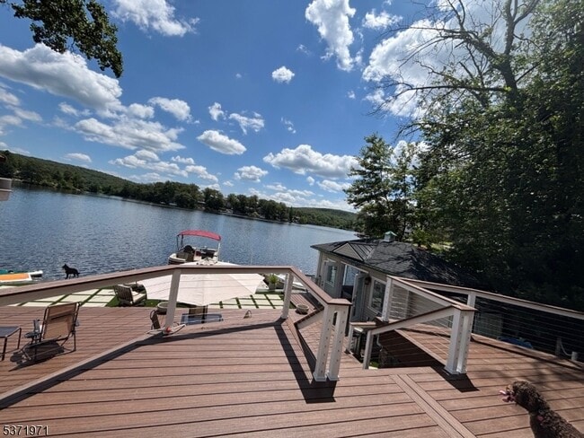 property at 600 Warwick Turnpike