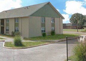 Live Oak Manor Apartments