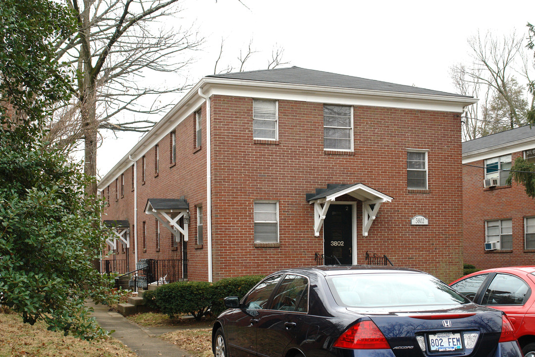 3800-3804 Nanz Ave in Louisville, KY - Building Photo