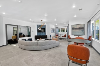 The Tatum Apartments in Charlotte, NC - Foto de edificio - Building Photo