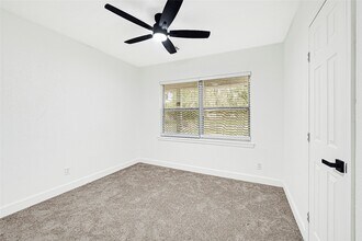 2703 Ammons St in Baytown, TX - Building Photo - Building Photo