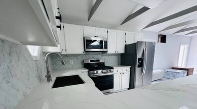 80 Cedarhurst Ave in Cedarhurst, NY - Building Photo - Building Photo